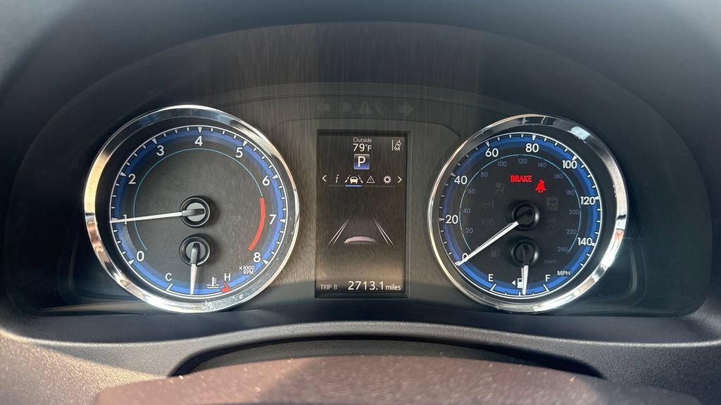 Used 2017 Toyota Corolla SE FWD image 22