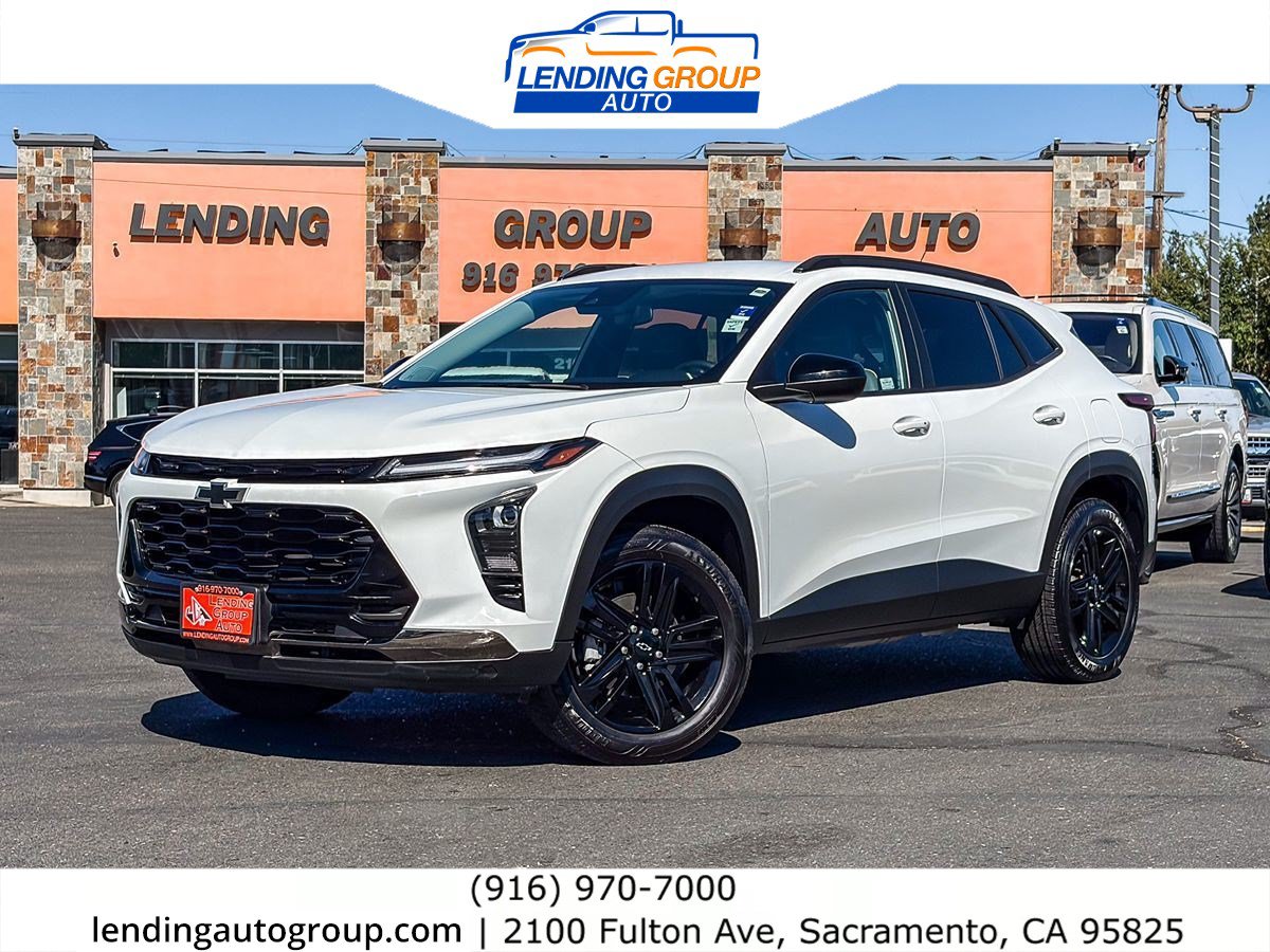 Used 2025 Chevrolet Trax ACTIV w/ Driver Confidence Package FWD image 1