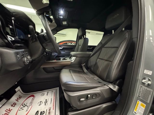 Used 2025 Chevrolet Silverado 2500 High Country w/ Technology Package image 15