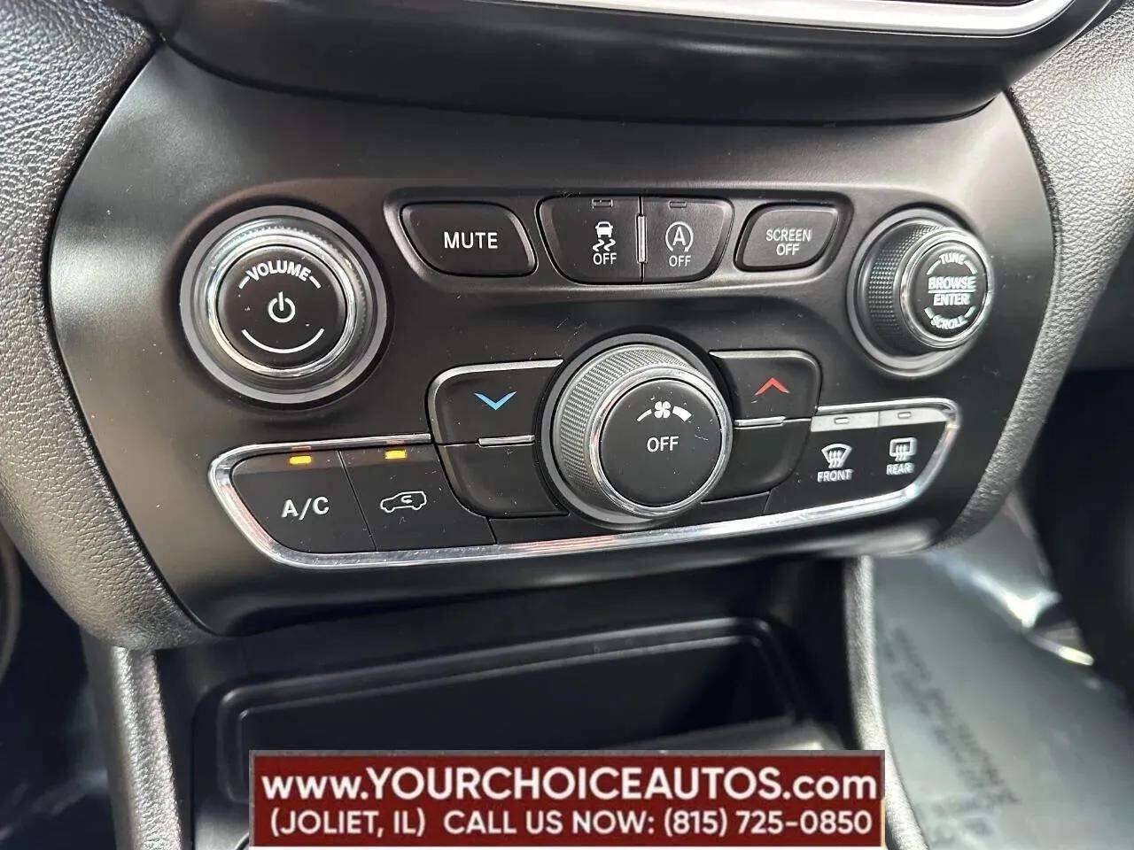 Used 2021 Jeep Cherokee Latitude Plus FWD image 7