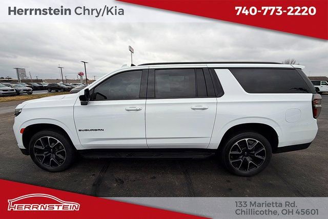 Used 2022 Chevrolet Suburban RST image 4
