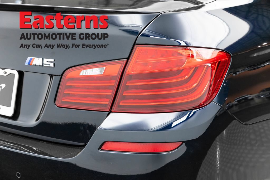 Used 2015 BMW M5 RWD image 58