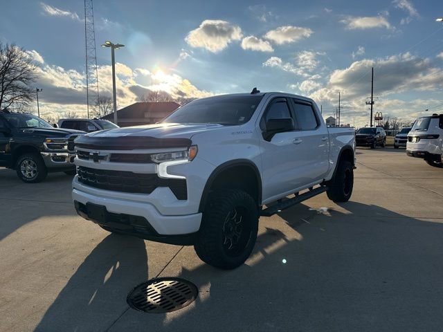 Used 2023 Chevrolet Silverado 1500 RST w/ Convenience Package II image 3