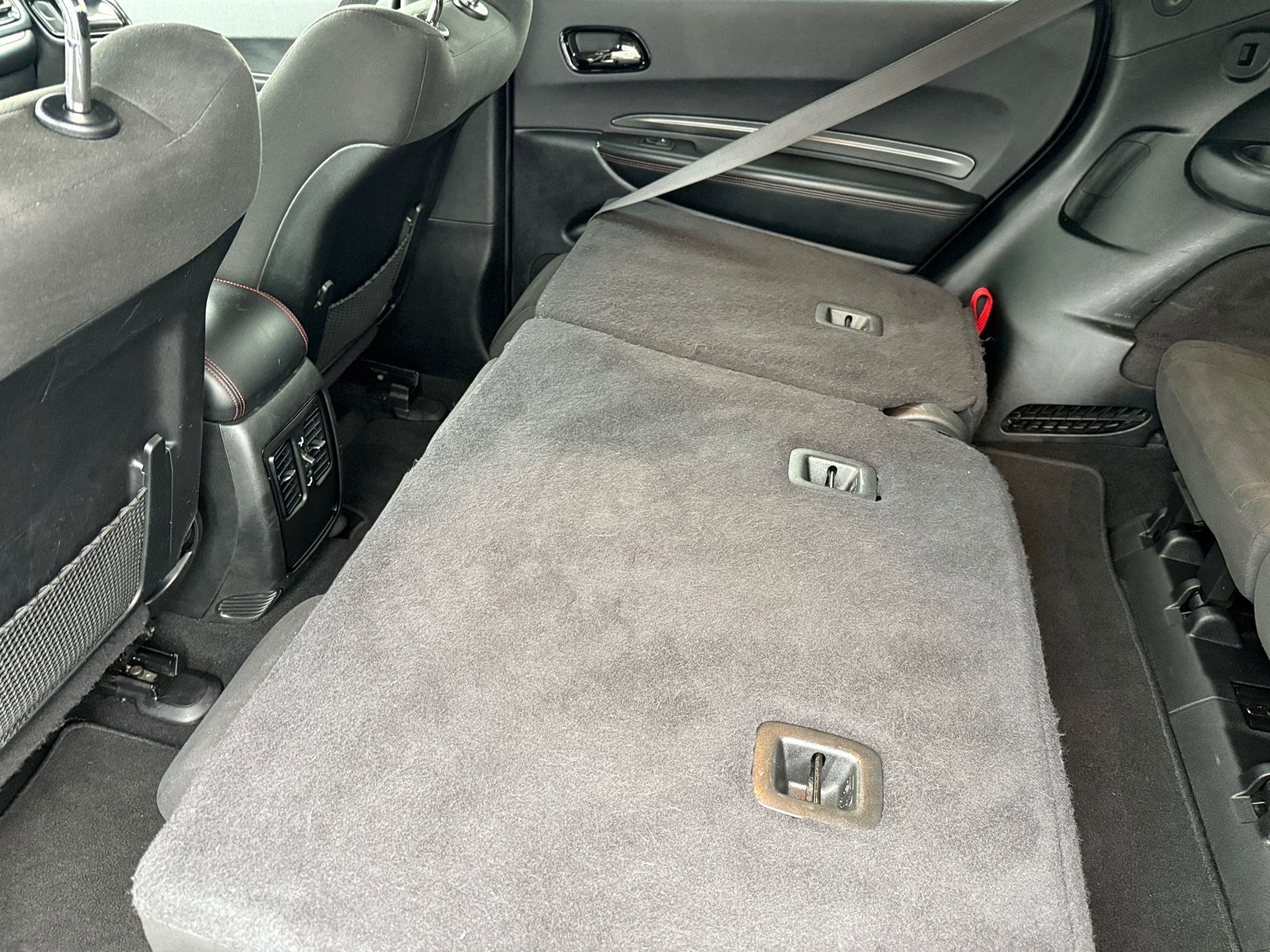 Used 2023 Dodge Durango GT image 15