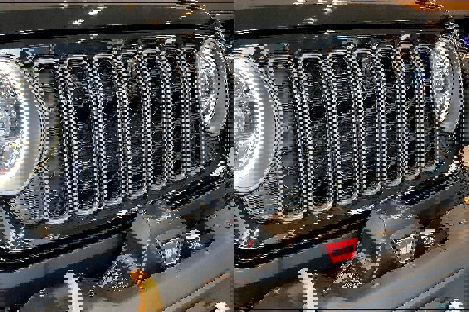 New 2025 Jeep Wrangler Unlimited Rubicon 392 image 28