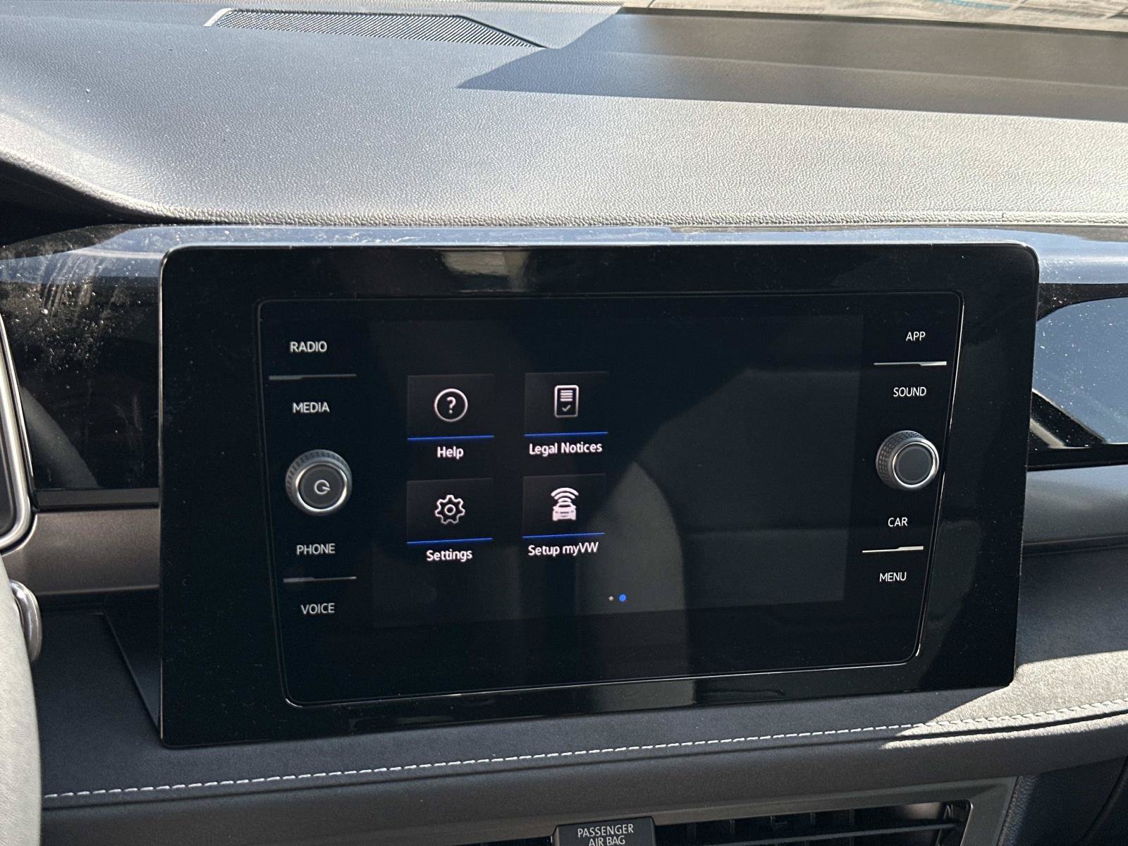 New 2027 Volkswagen Taos SE FWD image 13