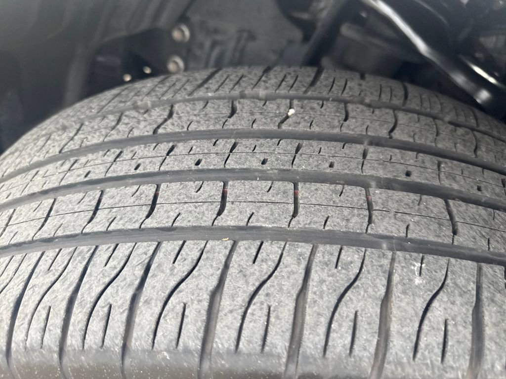 Used 2024 Lexus GX 550 w/ Accessory Package (2T) AWD/4WD image 31