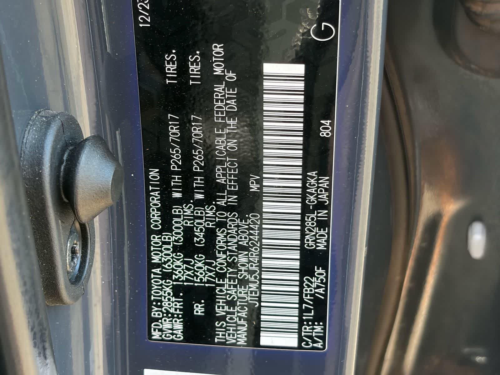 Used 2024 Toyota 4Runner SR5 AWD/4WD image 28