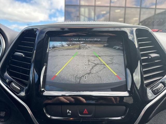 Used 2020 Jeep Cherokee Limited image 9