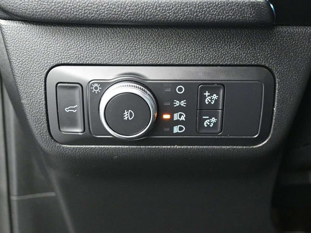 Used 2020 Ford Escape SEL image 13