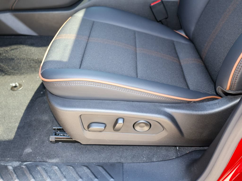 New 2026 GMC Canyon AT4 w/ Technology Plus Package AWD/4WD image 8