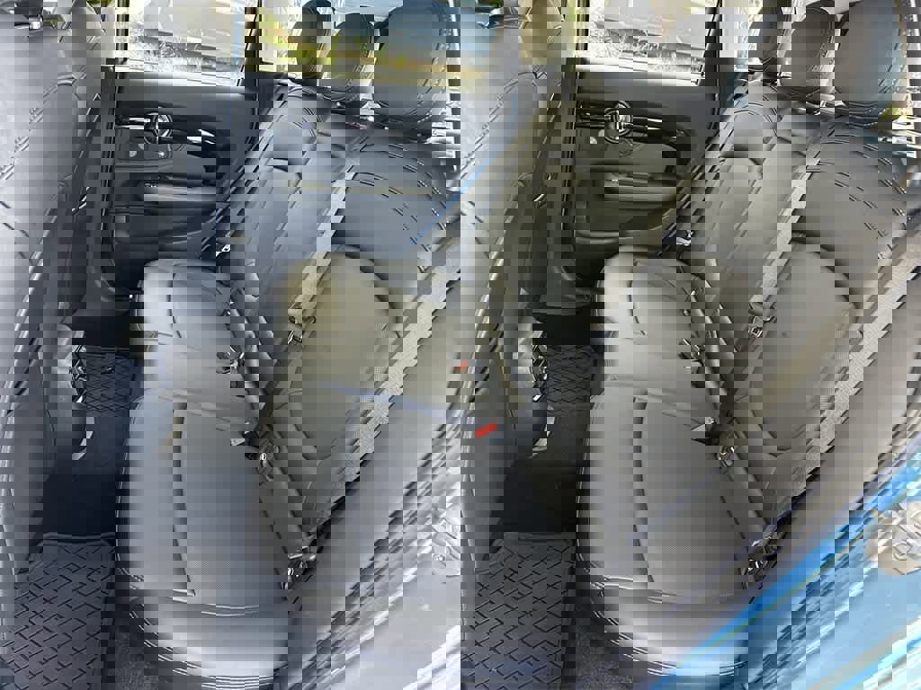 Used 2019 MINI Cooper Clubman S image 13