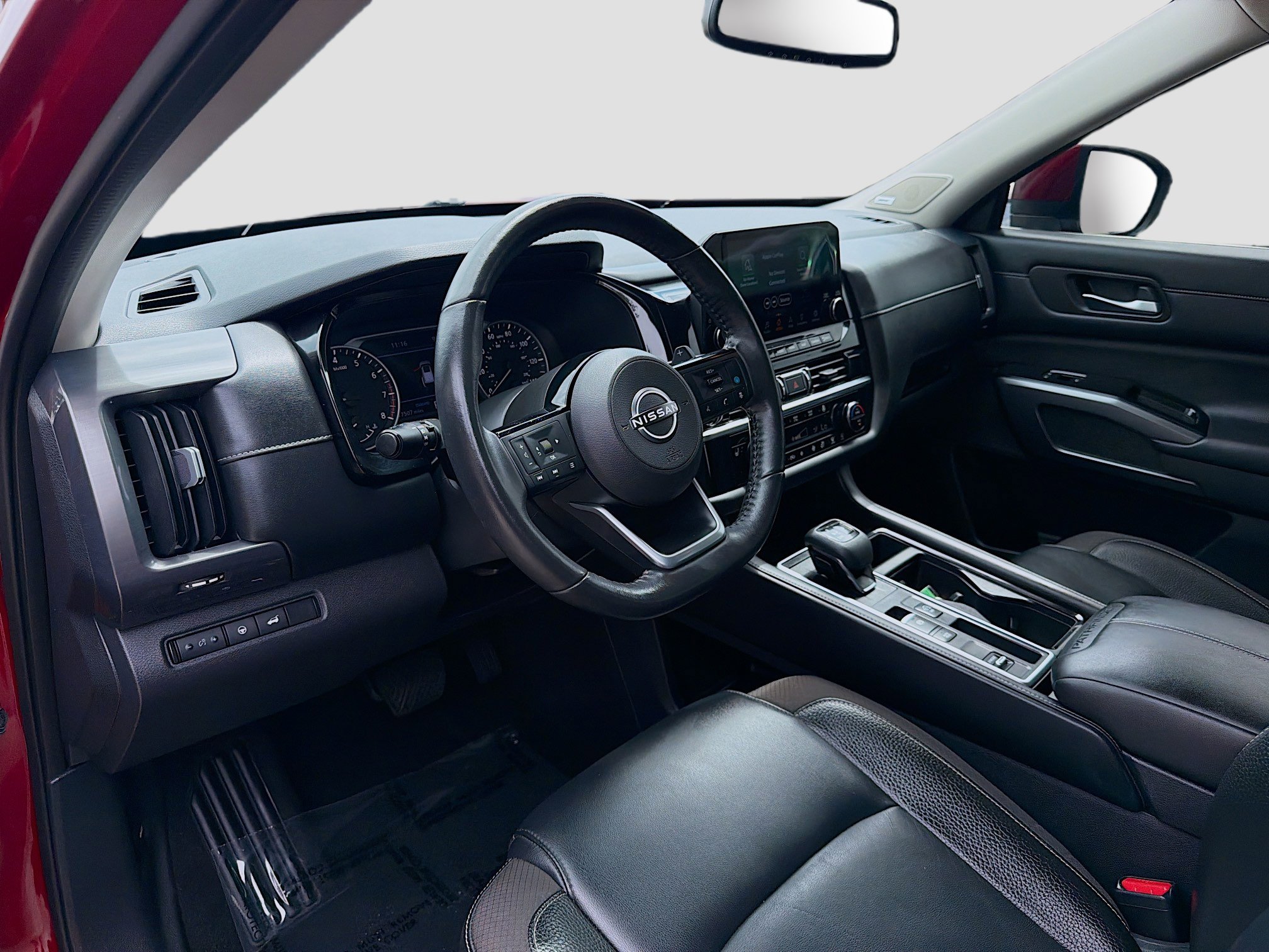 Used 2022 Nissan Pathfinder SL w/ SL Premium Package FWD image 7