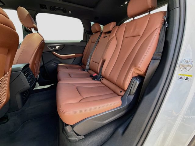 Used 2023 Audi Q7 3.0T Premium AWD/4WD image 21