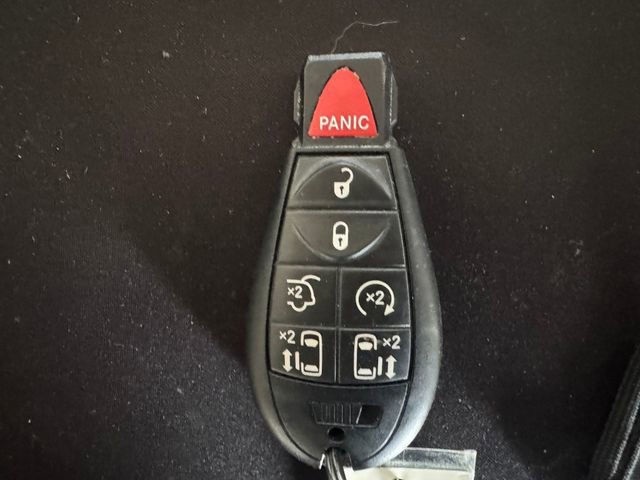 Used 2019 Dodge Grand Caravan SXT w/ Rear Park Assist Package FWD image 39