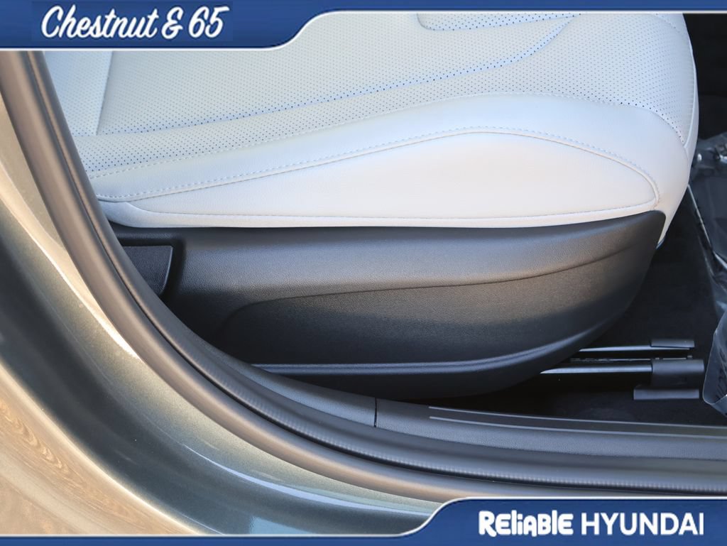 Certified 2024 Hyundai Elantra Limited FWD image 10