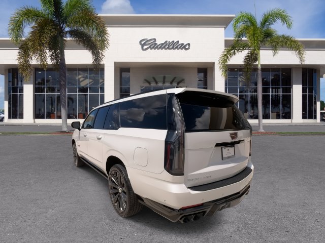 Certified 2025 Cadillac Escalade ESV V AWD/4WD image 11