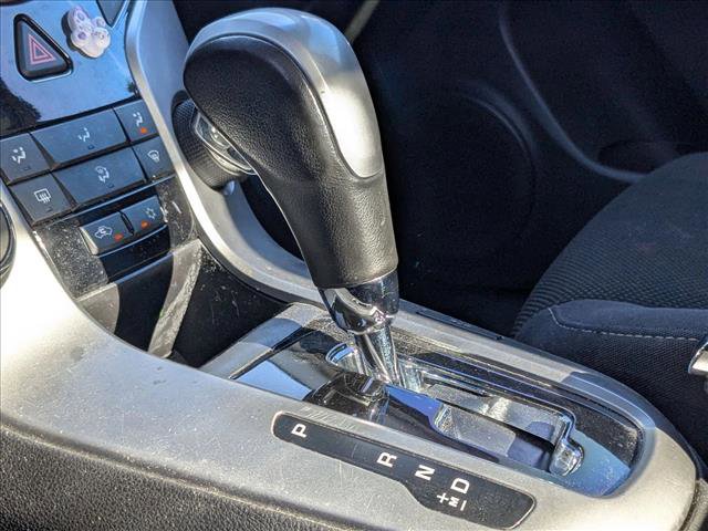 Used 2014 Chevrolet Cruze Eco image 10