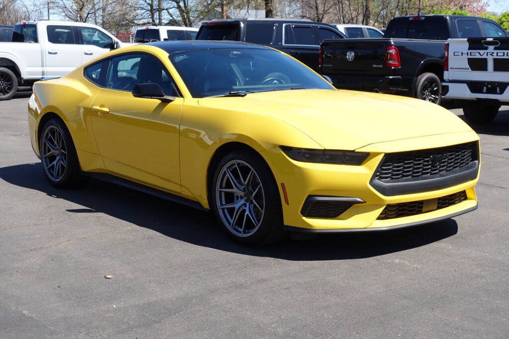 Used 2024 Ford Mustang Premium RWD image 5
