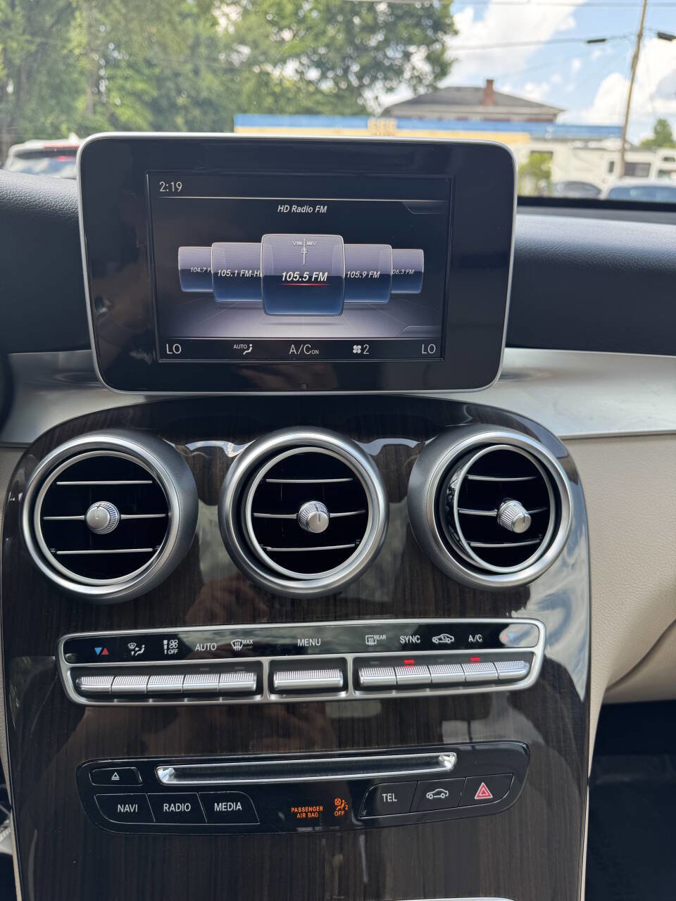 Used 2019 Mercedes-Benz GLC 300 4MATIC image 29