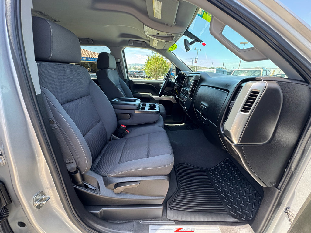 Used 2018 Chevrolet Silverado 1500 LT w/ All Star Edition AWD/4WD image 26