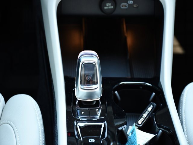 New 2026 Volvo XC40 B5 Plus w/ Protection Package Premier image 25