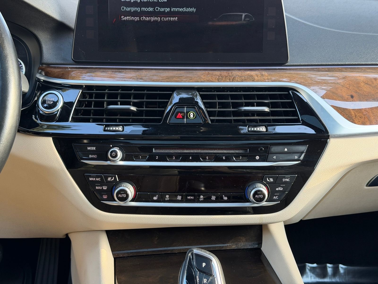 Used 2018 BMW 530e xDrive image 21