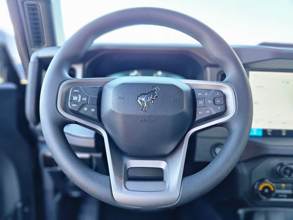 New 2025 Ford Bronco 2-Door image 24