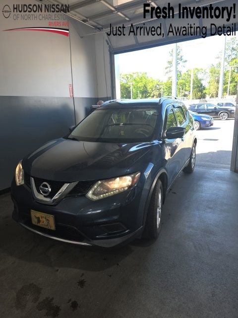 Used 2015 Nissan Rogue SV FWD image 1
