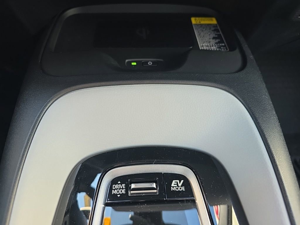 Used 2026 Toyota Corolla SE w/ SE Premium Package image 27