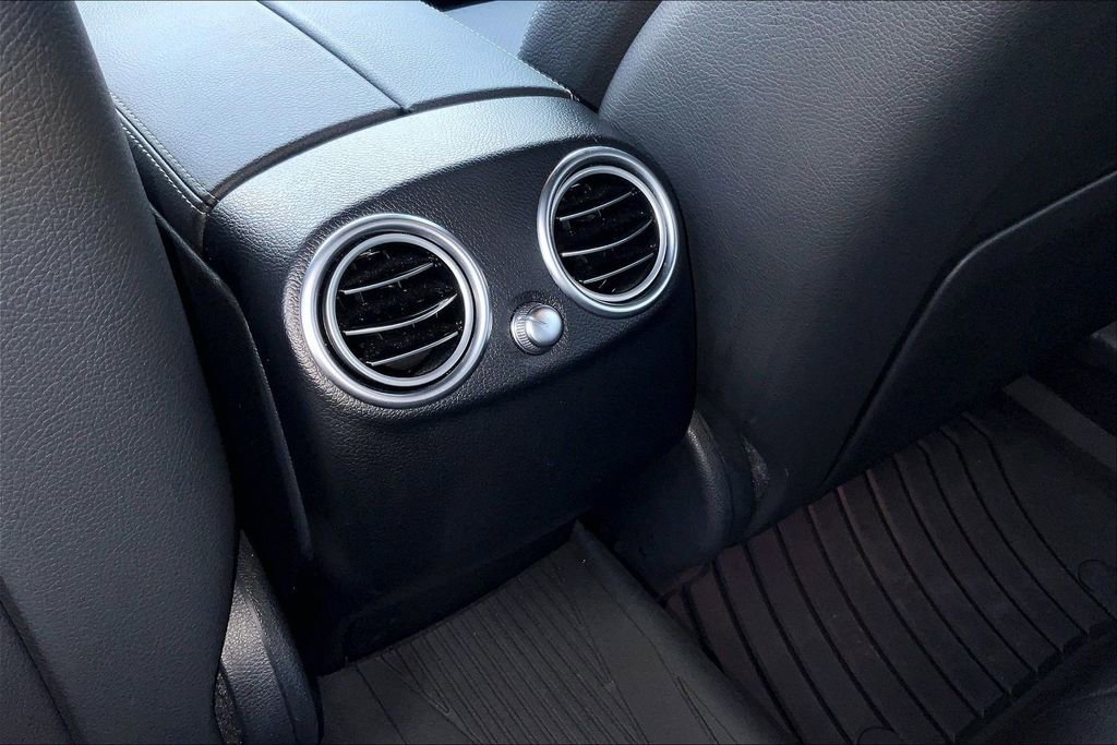 Used 2022 Mercedes-Benz GLC 300 image 33