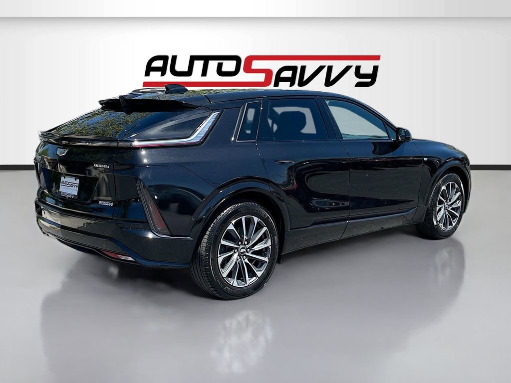 Used 2025 Cadillac Lyriq Sport w/ LPO, Floor Liner Package AWD/4WD image 7