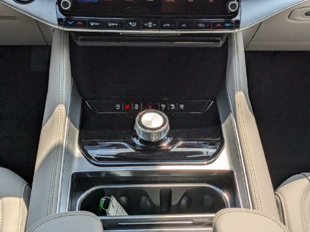 New 2026 Jeep Grand Wagoneer L 2WD w/ Premium Group I image 21