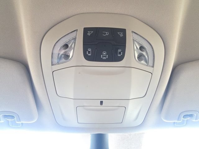 Used 2023 Chrysler Pacifica Touring-L FWD image 31