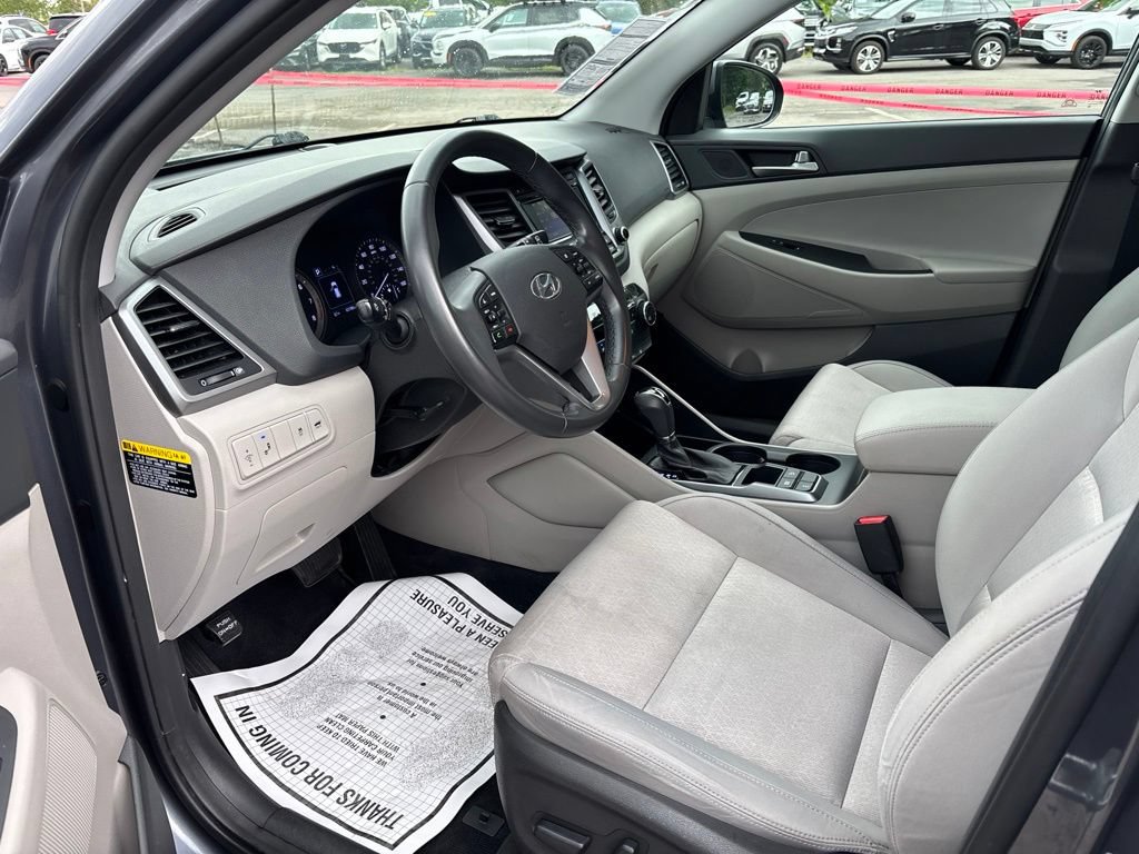 Used 2017 Hyundai Tucson Sport w/ Cargo Package AWD/4WD image 9