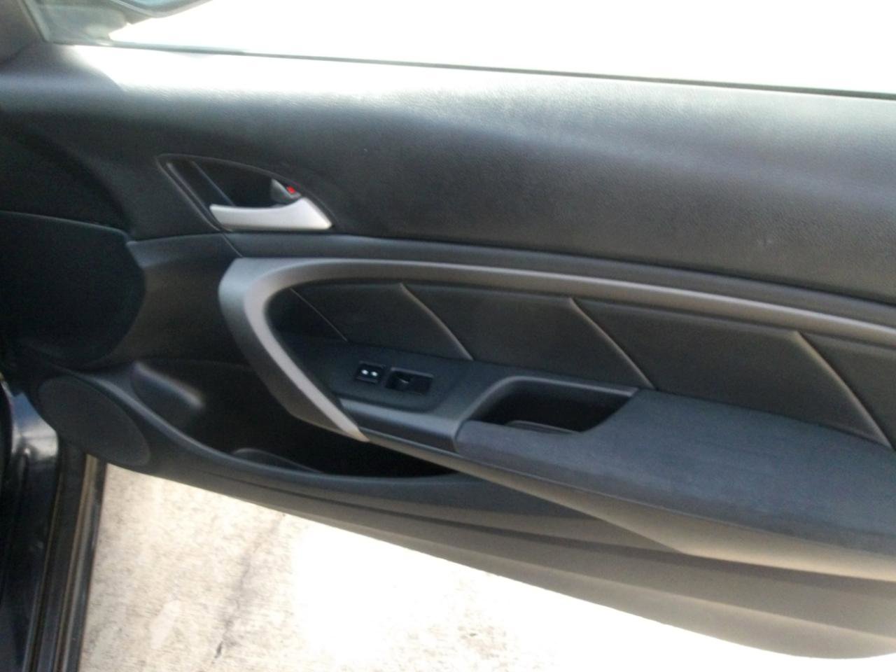 Used 2010 Honda Accord LX-S image 7