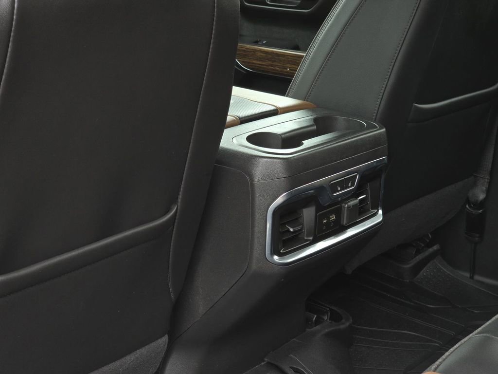 Used 2021 Chevrolet Silverado 1500 High Country w/ Technology Package AWD/4WD image 32