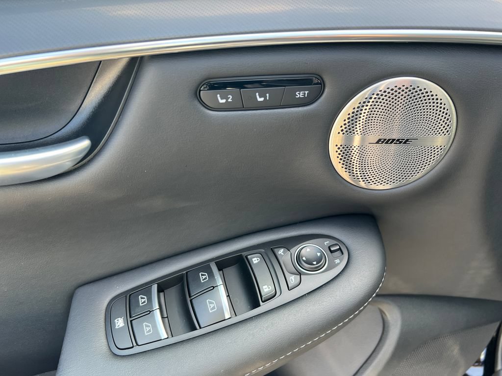 Certified 2025 INFINITI QX50 Luxe AWD/4WD image 12