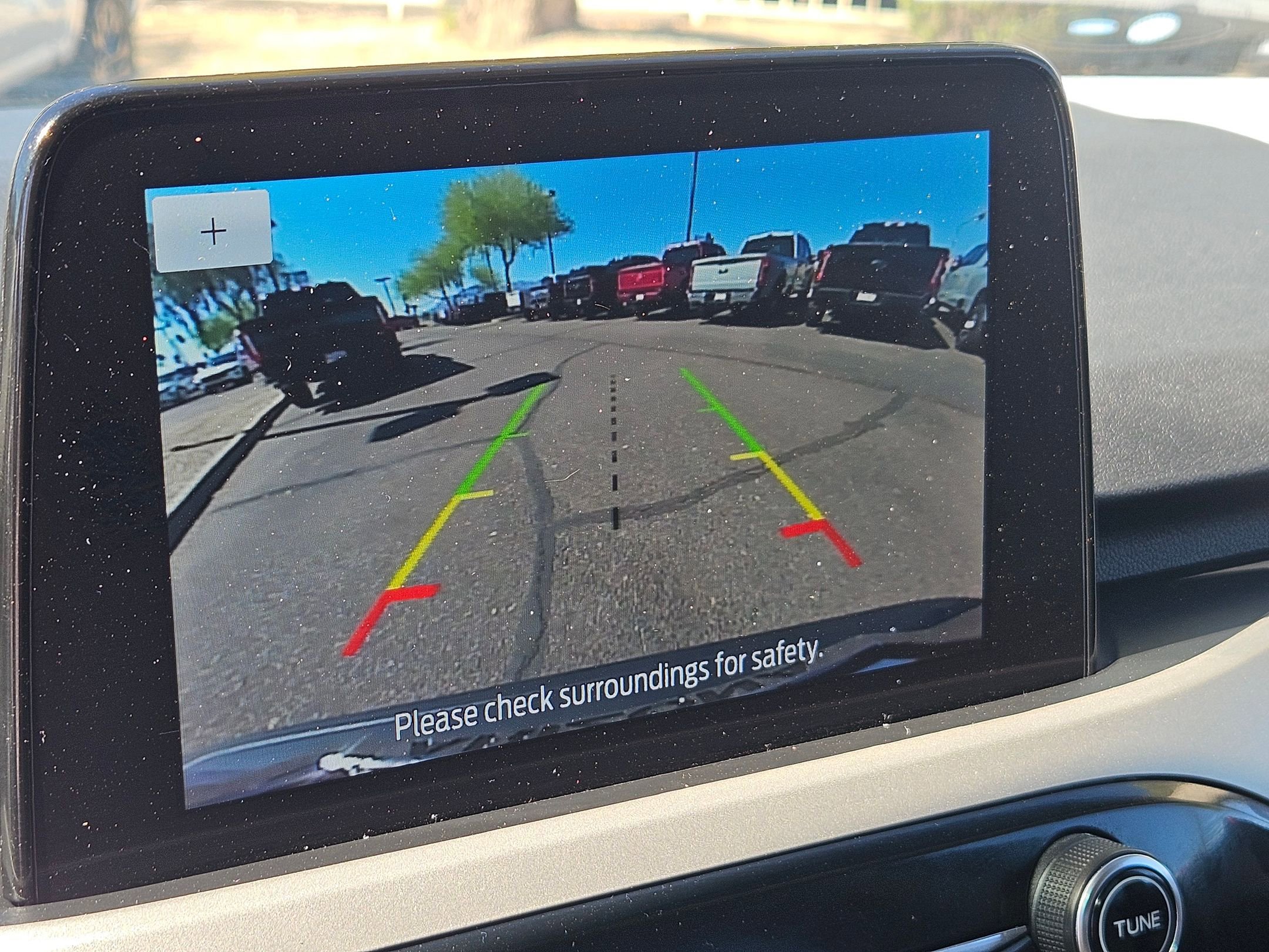 Used 2020 Ford Escape SE image 18