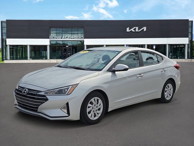 Used 2019 Hyundai Elantra SE w/ Cargo Package FWD image 2