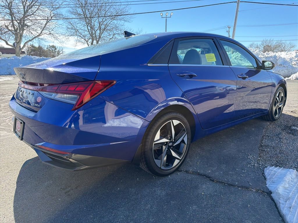Used 2023 Hyundai Elantra Limited image 5