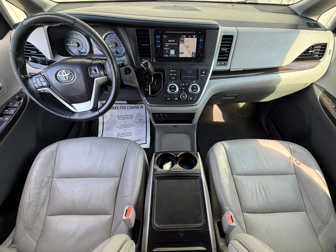 Used 2017 Toyota Sienna XLE w/ XLE Navigation Package image 9