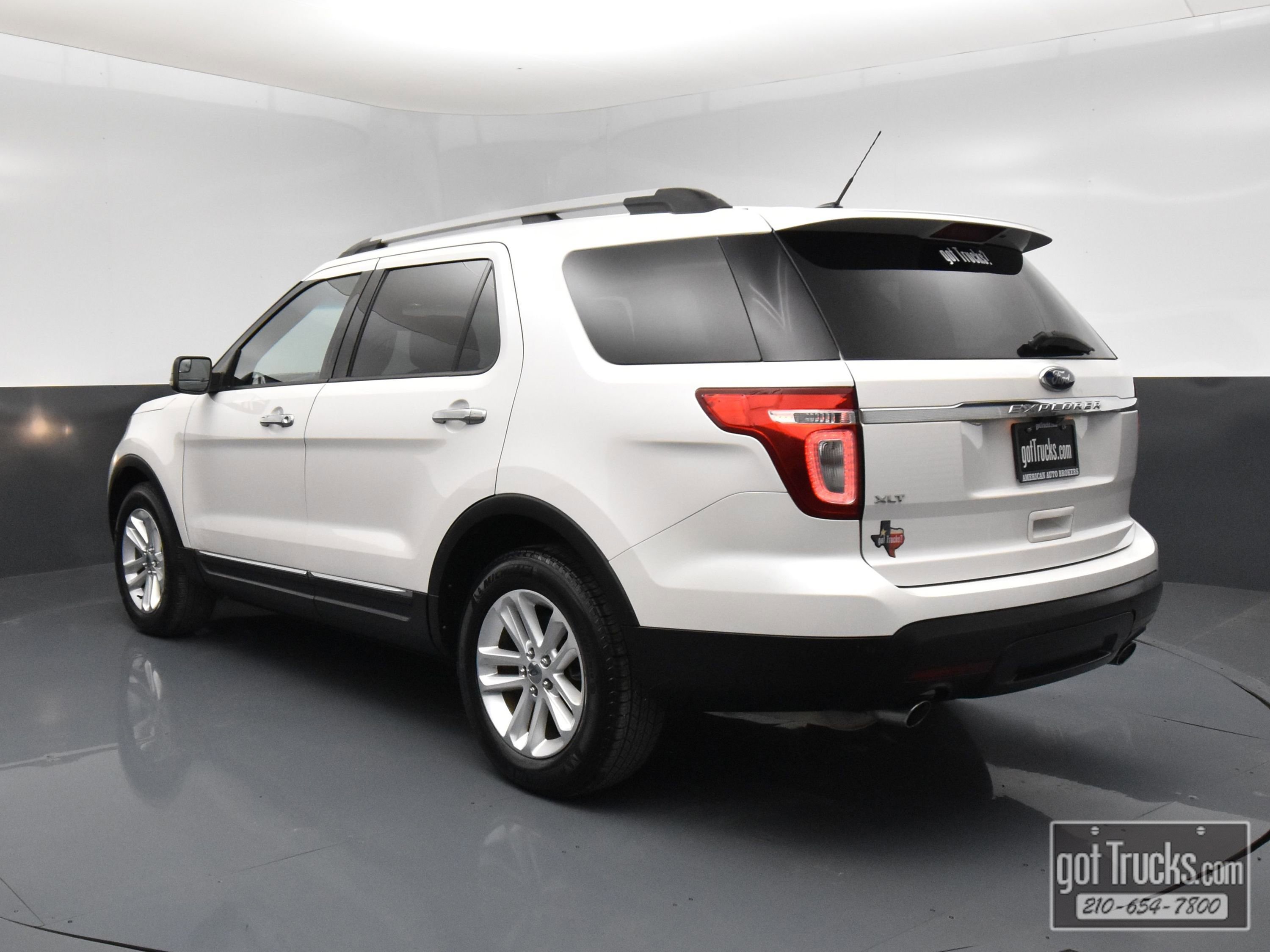 Used 2011 Ford Explorer XLT w/ 202A Rapid Spec Order Code image 4