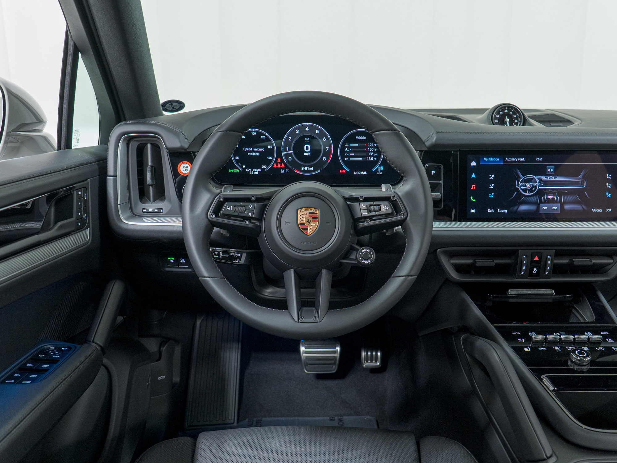 New 2026 Porsche Cayenne S image 21