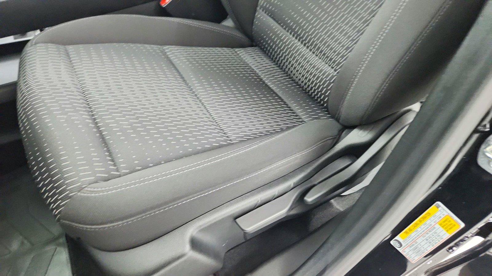 Used 2025 Chevrolet Equinox LT FWD image 17