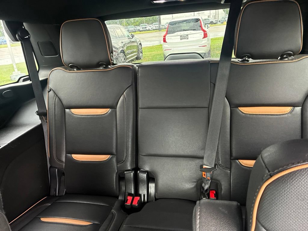 Used 2023 GMC Yukon AT4 AWD/4WD image 8