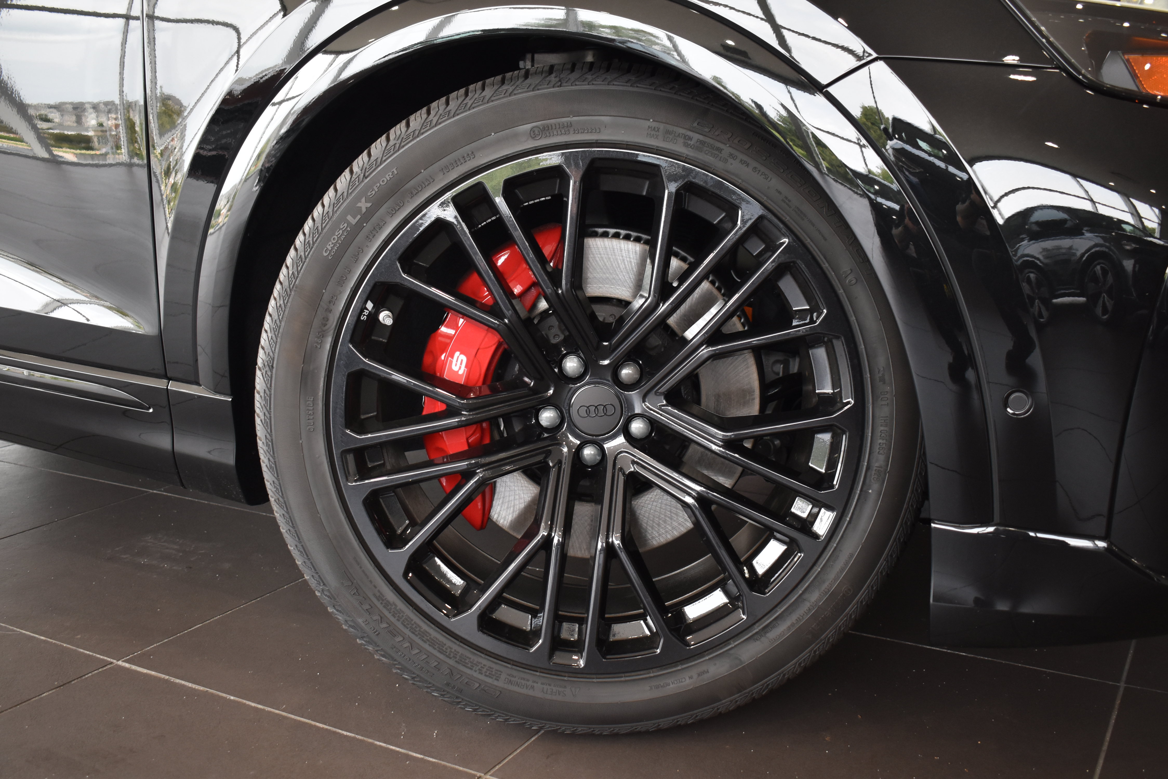 New 2026 Audi SQ8 Prestige AWD/4WD image 2