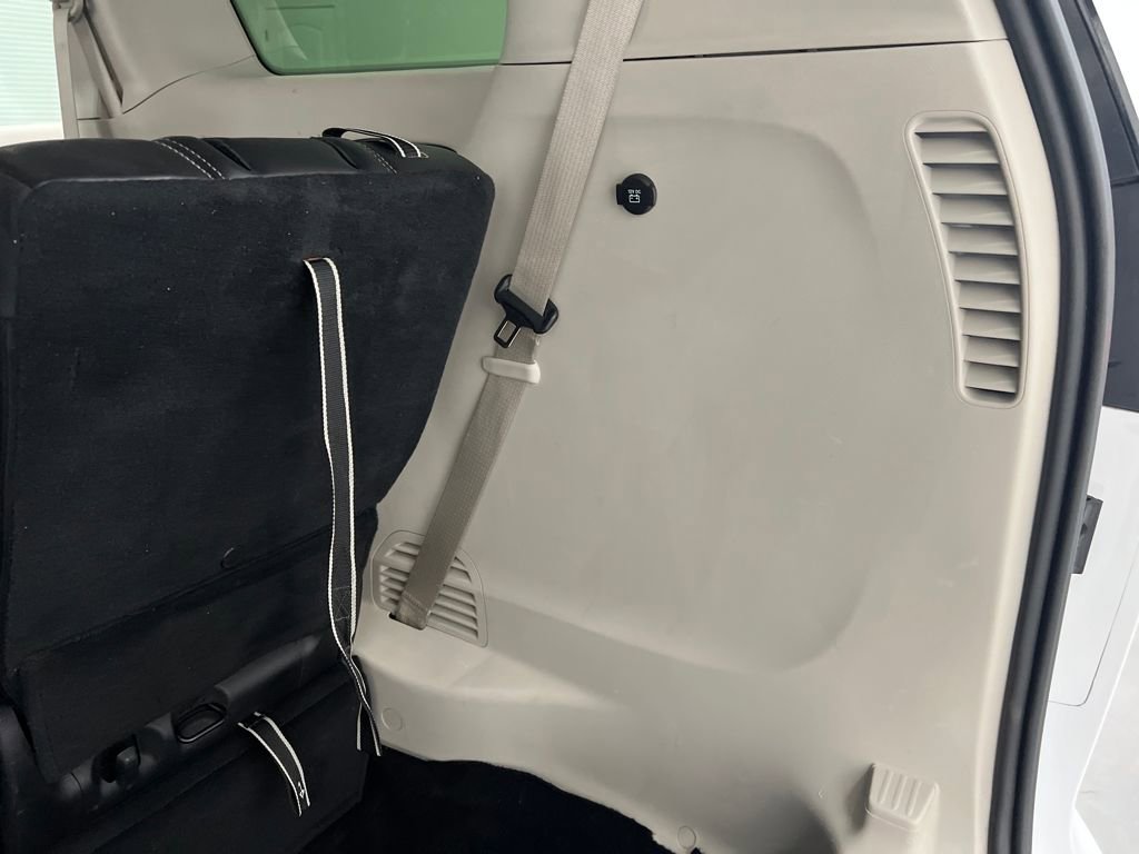 Used 2024 Chrysler Pacifica Touring-L image 44