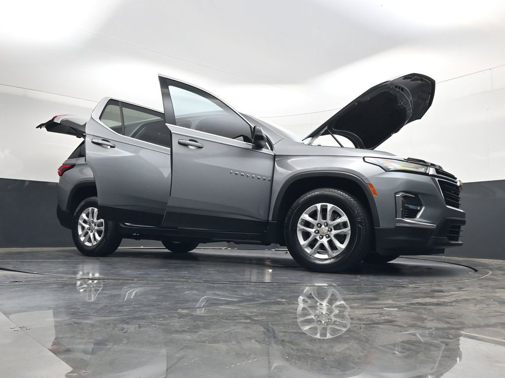 Used 2023 Chevrolet Traverse LS FWD image 41