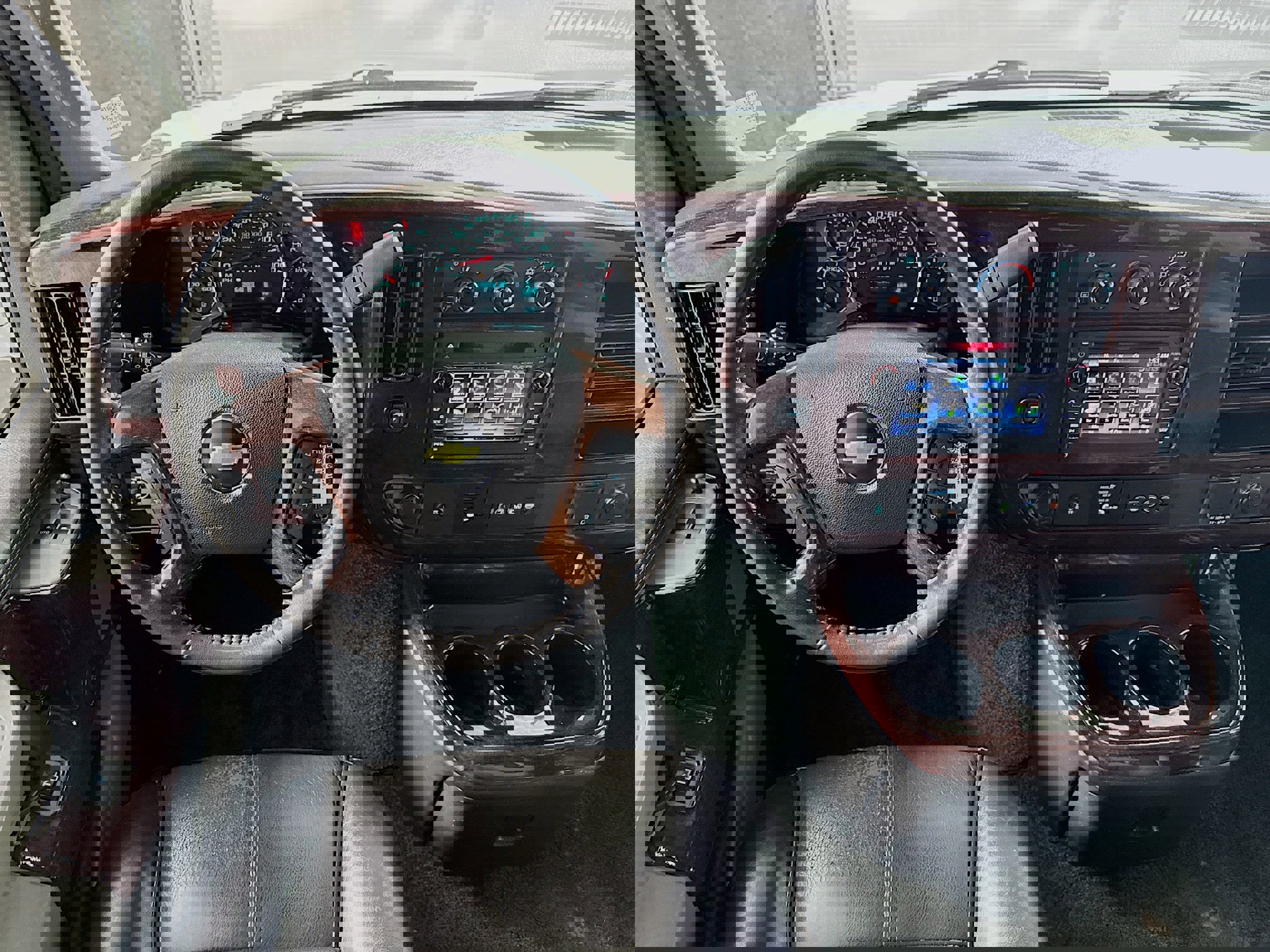 Used 2016 Chevrolet Express 2500 image 25